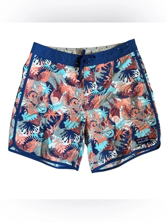 Patagonia Men’s Sz 34 Waist Tropical Print Scallop Hem Wayfarer Board Shorts - Picture 3 of 14